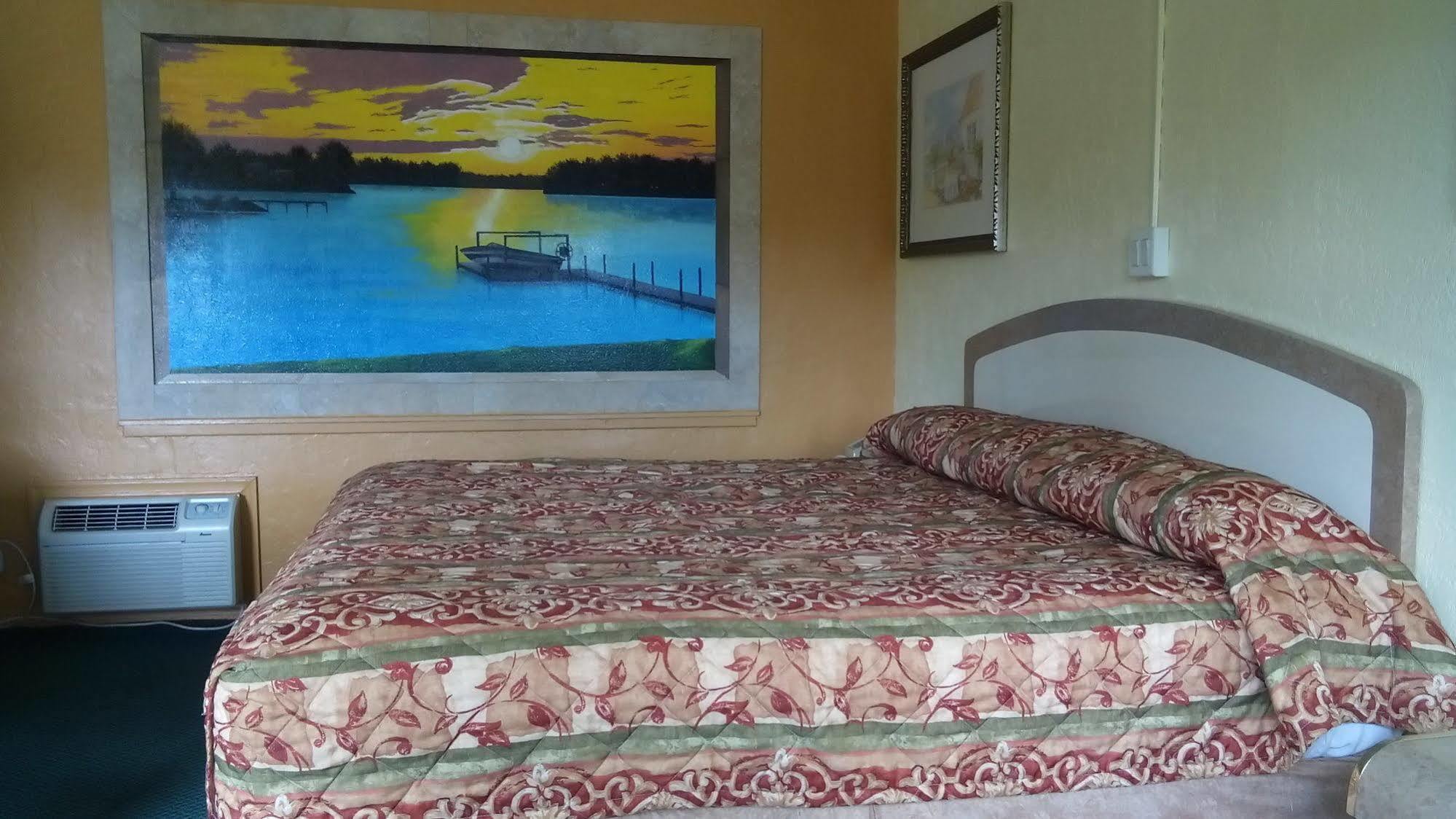 Super By Oyo Daytona Near Airport