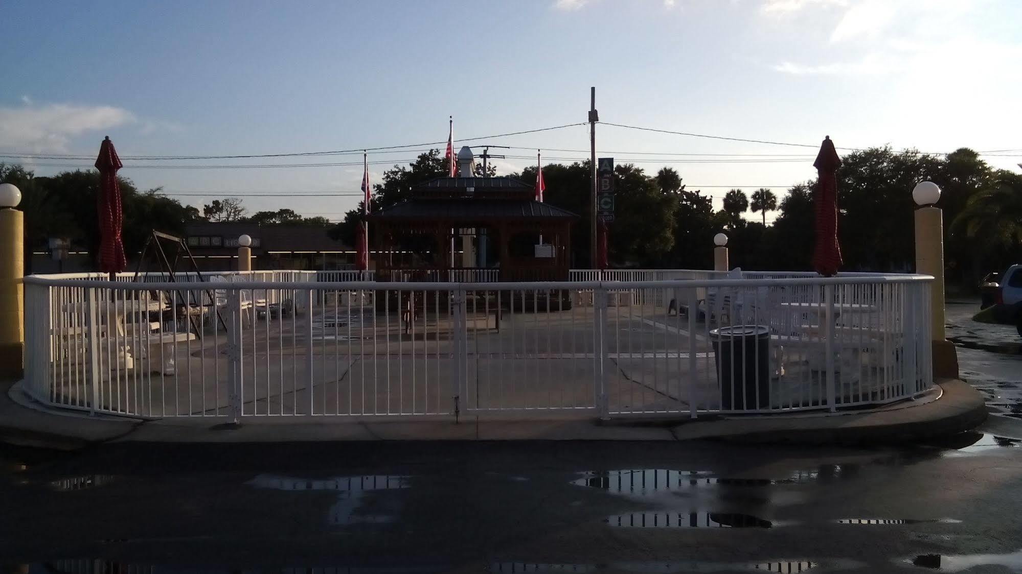 Motel Super By Oyo Daytona Near Airport *