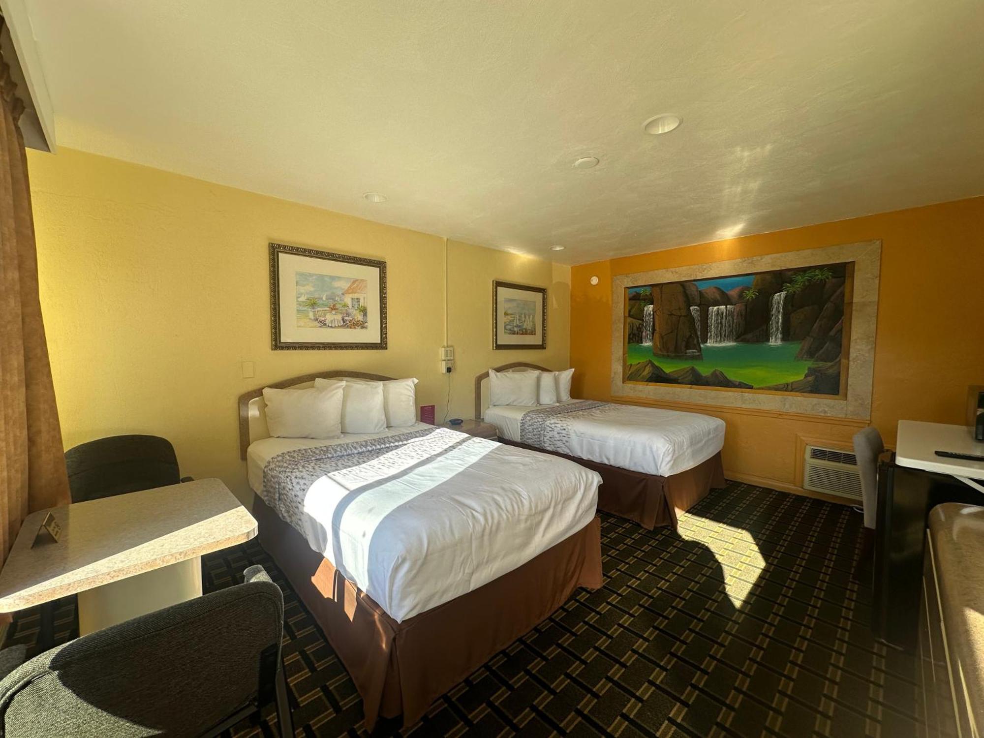 Super By Oyo Daytona Near Airport